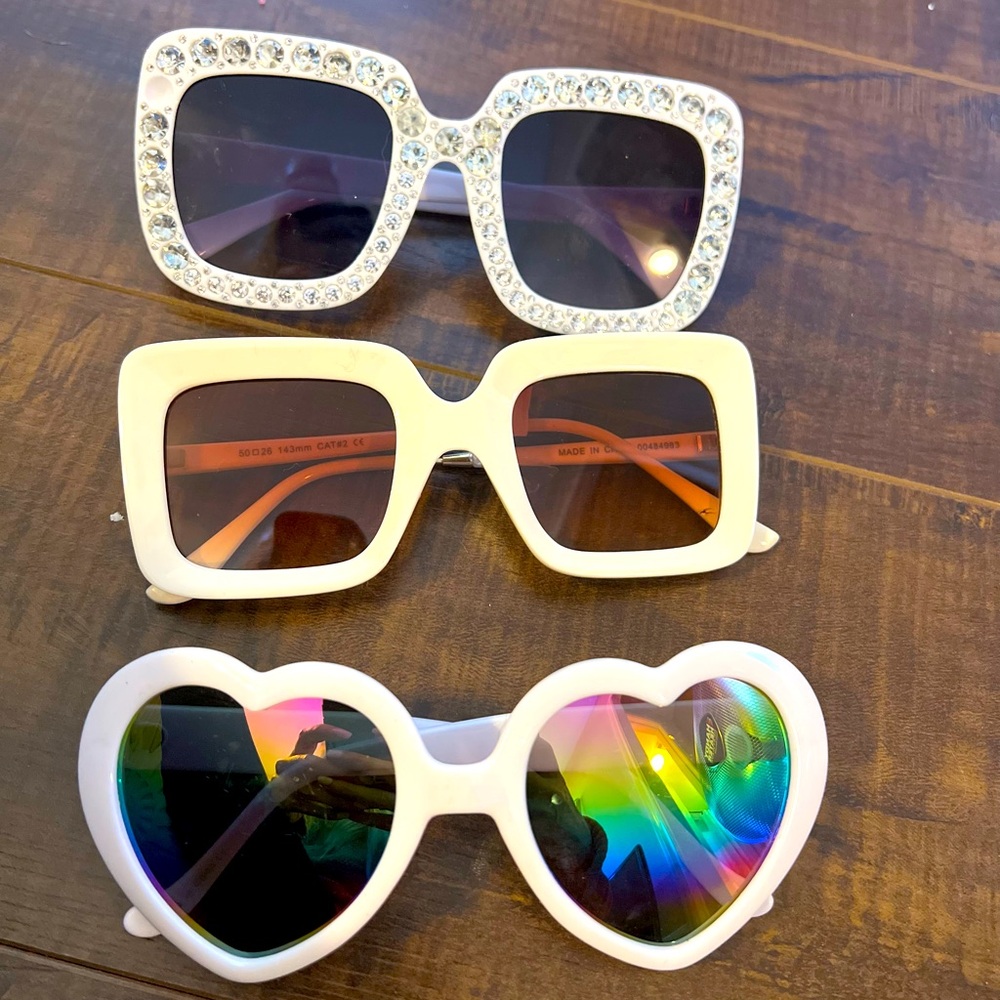 Lot of 3 bridal white sunglasses